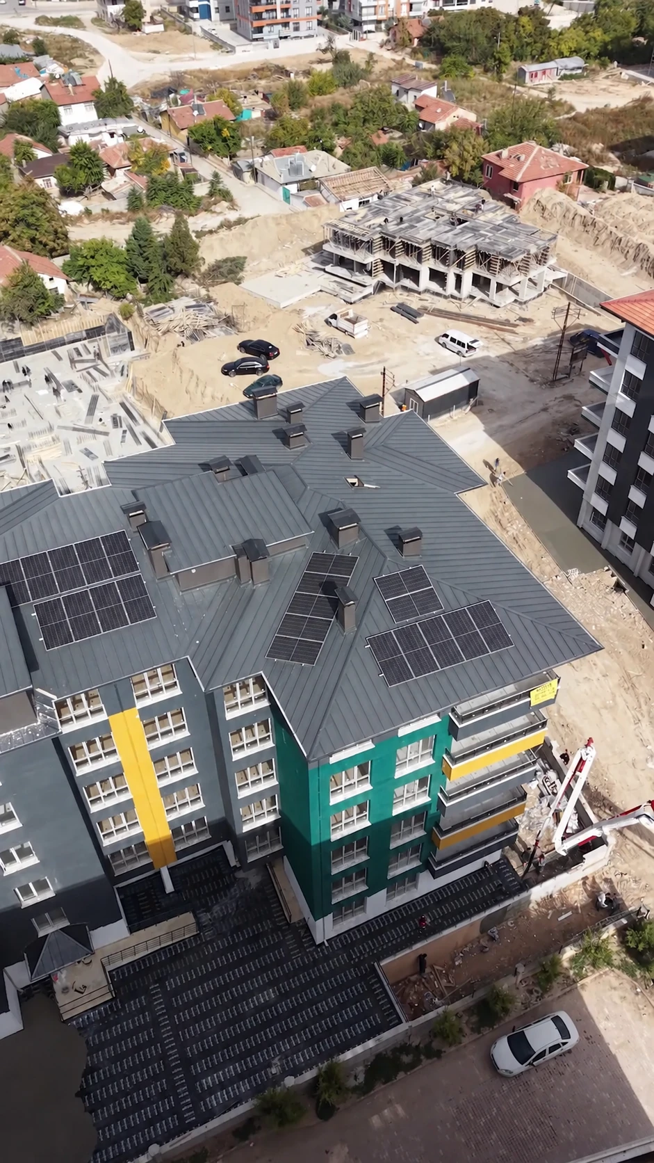 Park Enerji videosundan gerçek konut ve çatı üzerindeki güneş paneli uygulaması